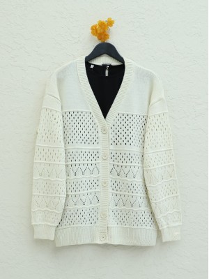 Kolları Desenli Düğmeli Ajurlu Hırka -Taş