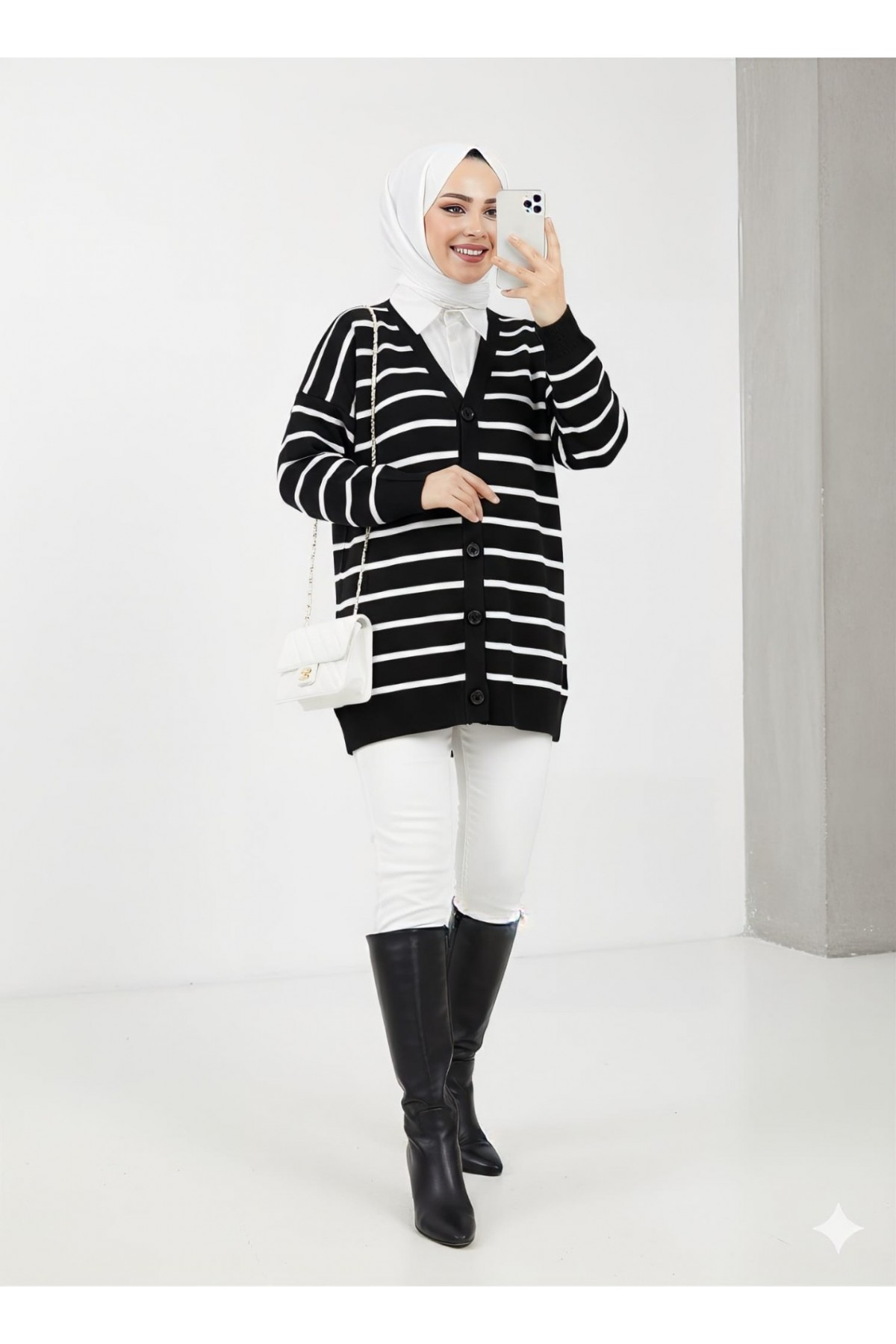 Striped Buttoned V-Neck Knitwear Cardigan -Black