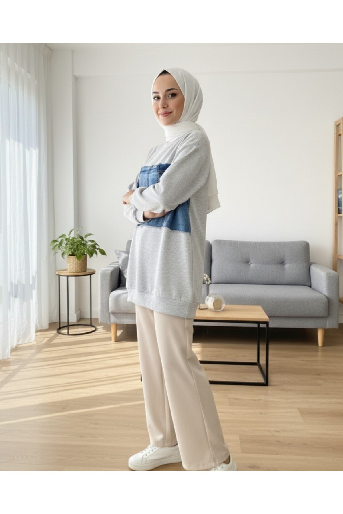 Round  Neck Front Denim Pocket Detailed Sweater - Light grey