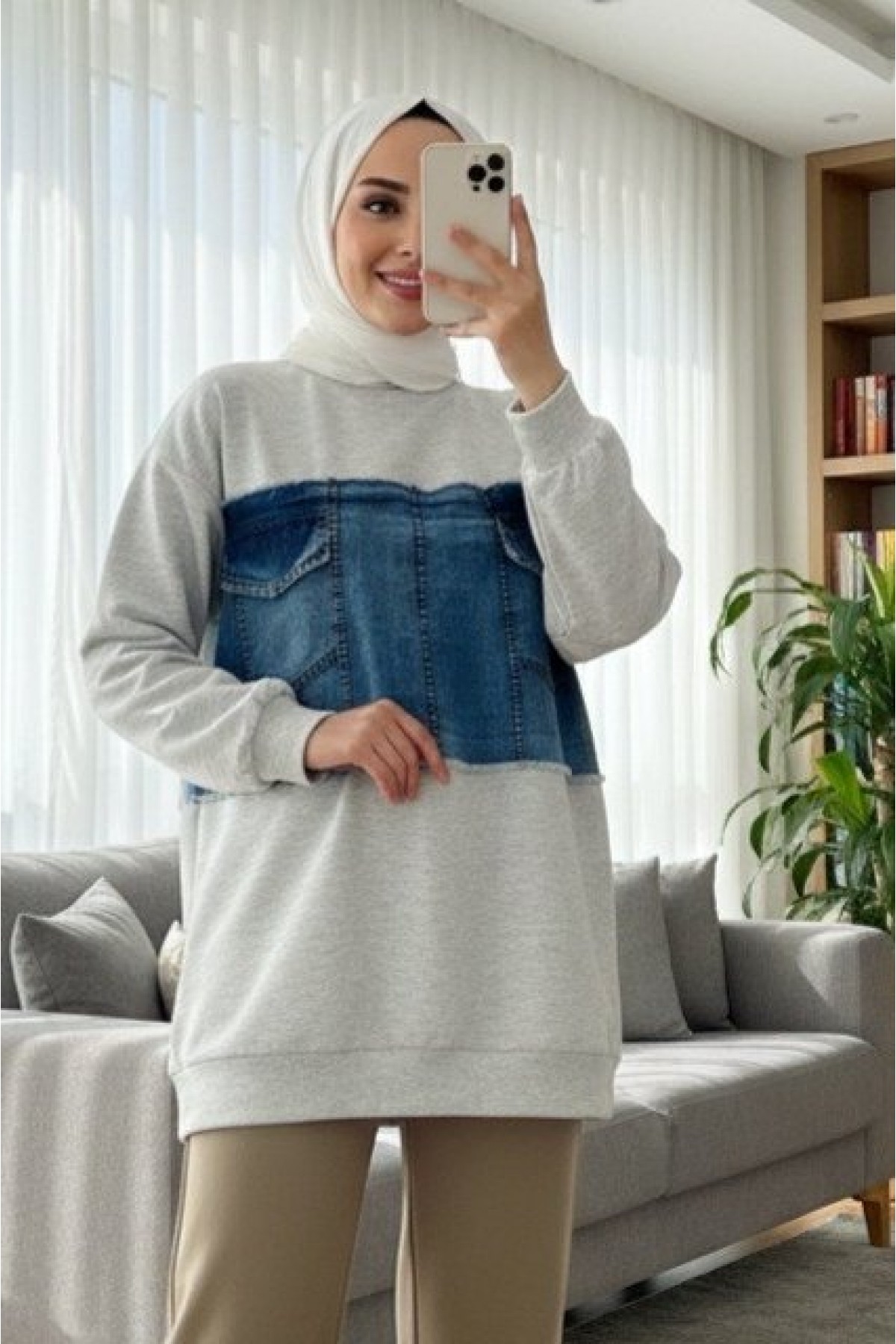 Round  Neck Front Denim Pocket Detailed Sweater - Light grey