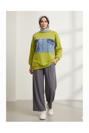 سويت شيرت جينز برقبة دائرية وجيب أمامي  مفصل -زيت أخضر