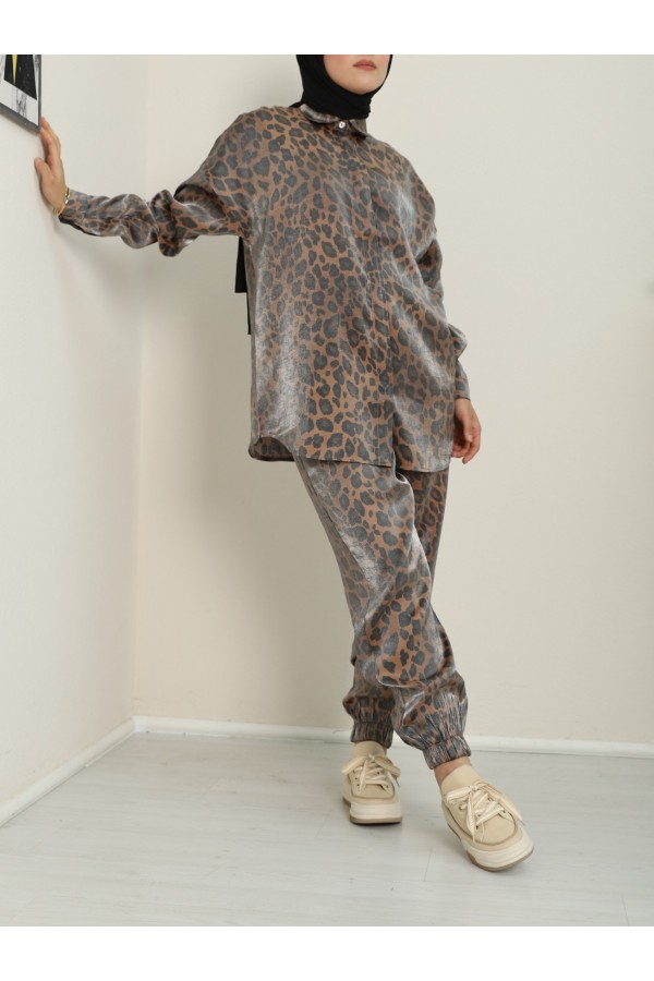 Leopard Pattern Flamed Satin Suit -Brown