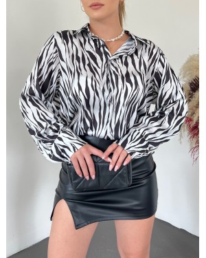 Digital Print Buttoned Shirt -Black