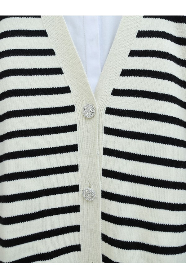 Double Pocket Striped Knitted Cardigan -Cream color