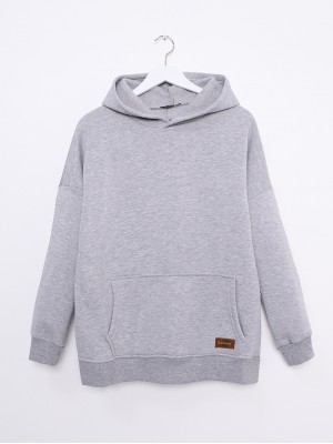 Kanguru Cepli Kapşonlu Armalı Sweat -Gri