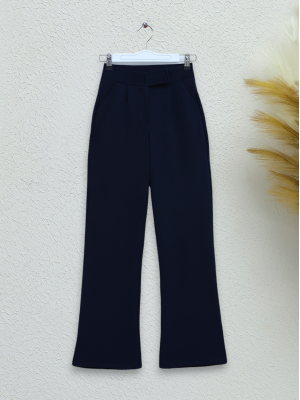 Beli Cırtcırt Detay Boru Paça Kumaş Pantalon -Laci