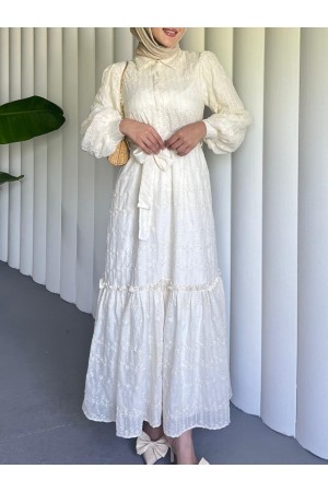 Yarım Düğmeli Beli Bağlamalı Astarlı Güpür İşlemeli Pamuk Elbise -Ekru