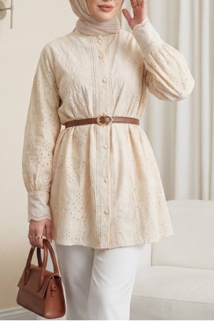 Yakası Ve Kolu Dantelli Top Düğmeli Astarlı Gömlek -Bej
