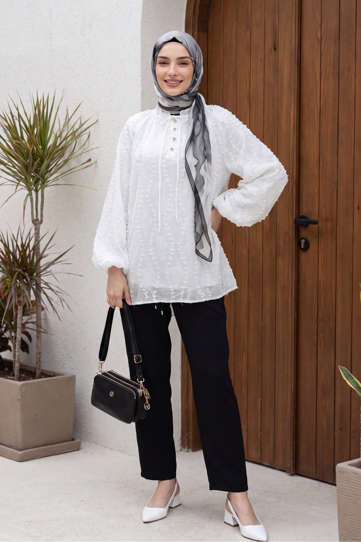 Yakası Bağcıklı Düğmeli Astarlı Nakışlı Oversize Keten Tunik -Beyaz