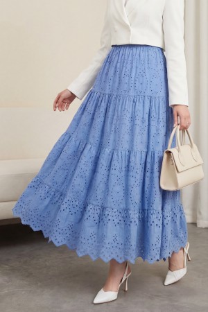 تنورة مطوية مع تطريز على شكل صدفة -أزرق