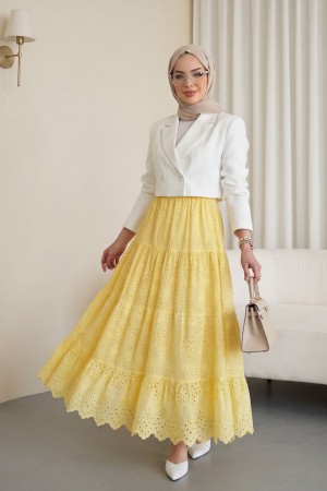 تنورة مطوية مع تطريز على شكل صدفة -أصفر
