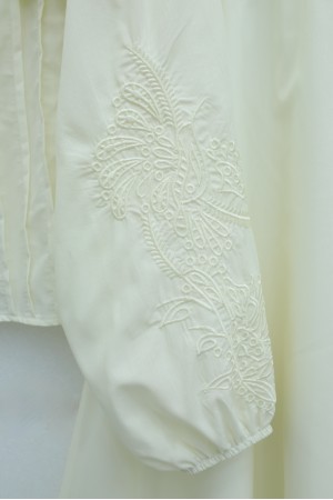 Geniş Yakalı Bağlamalı Kolu Lastikli Eteği Astarlı Poplin Takım  -Krem