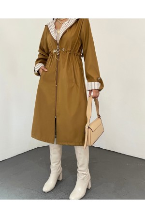 Belden Sıkmalı Kapitone Astarlı Kapşonlu Trençkot -Taba