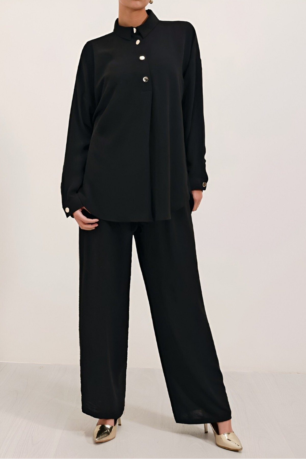 Polo Collar Ayrobin Suit with Snap Buttons -Black
