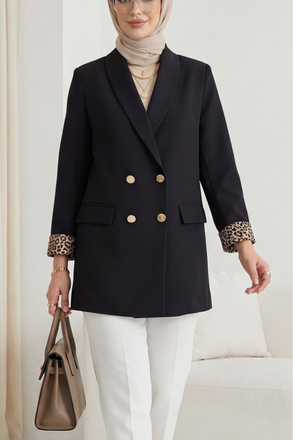 Double Buttoned Blazer Jacket with Pocket Detail -Black