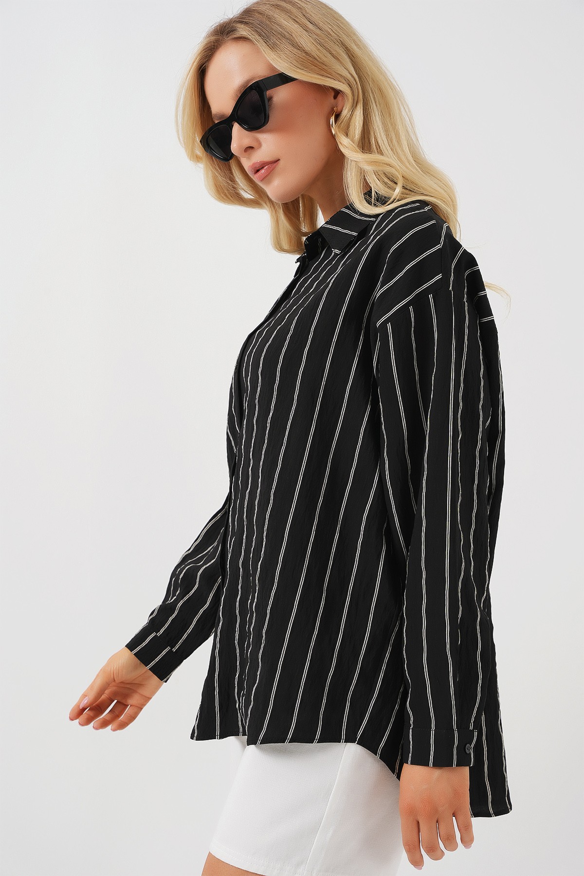 Women's Striped Oversize Shirt 20293 