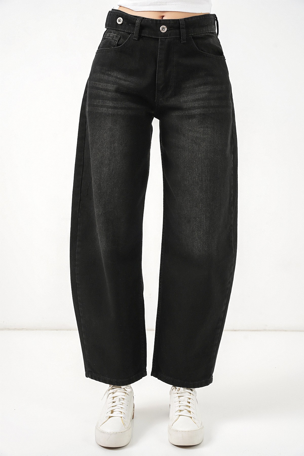 Women's High-Waisted Jeans 30081 