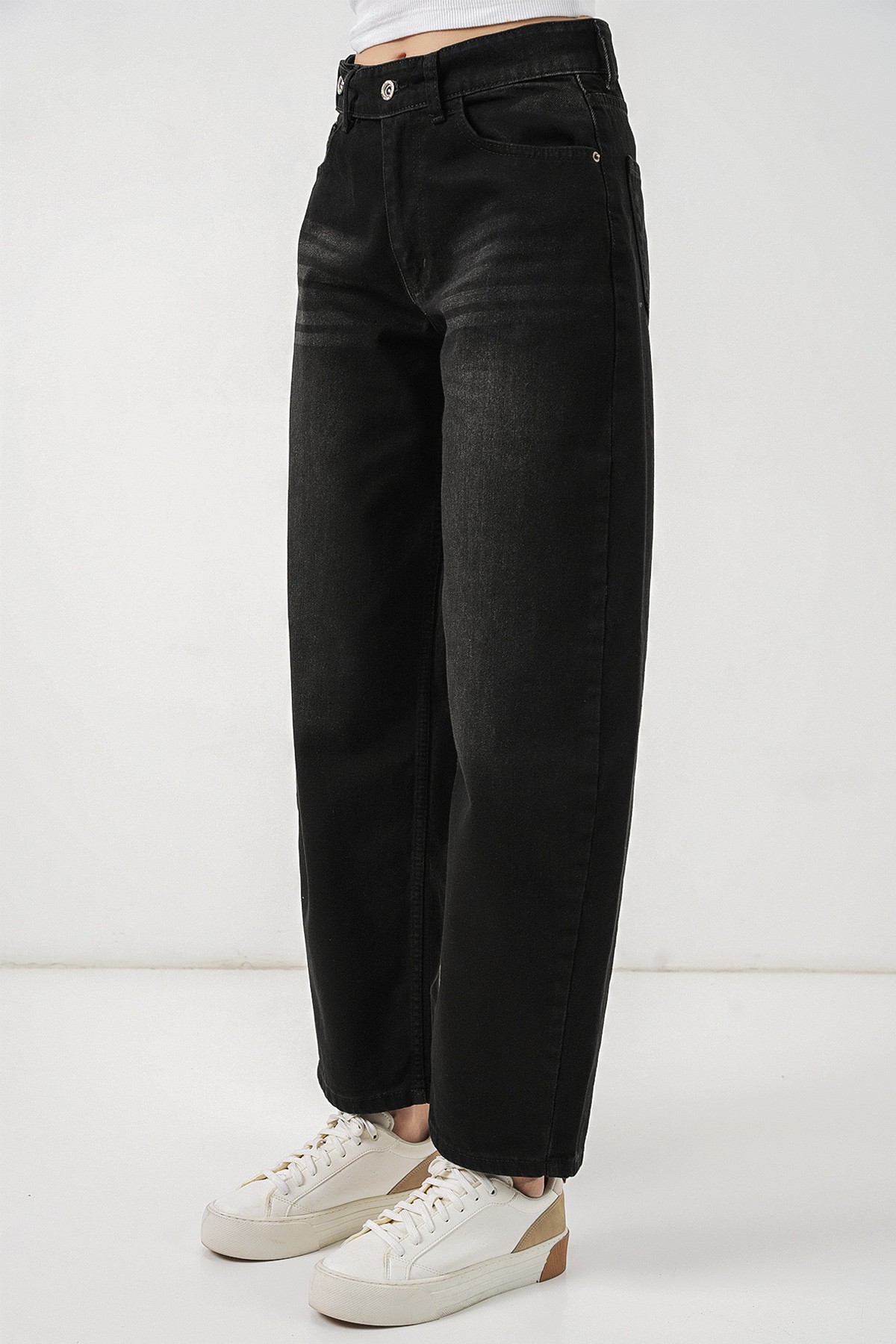 Women's High-Waisted Jeans 30081 