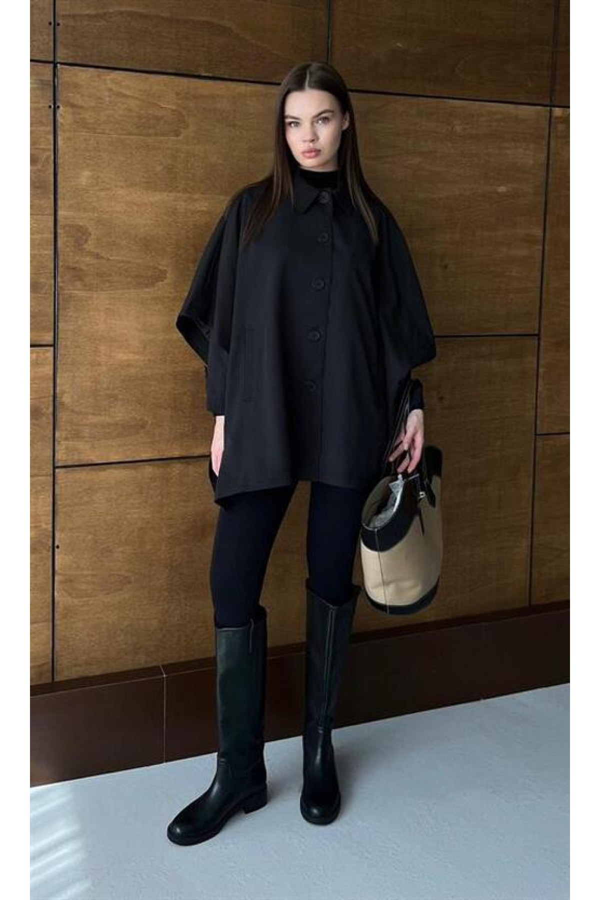 Trench Coat with Detachable Sleeves and Pockets, Black detay görseli