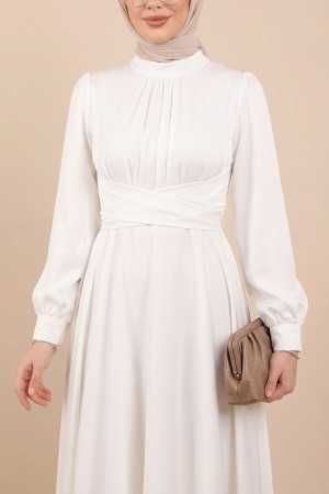 Beli Çapraz Bağlamalı Yuvarlak Yaka Saten Elbise -Beyaz