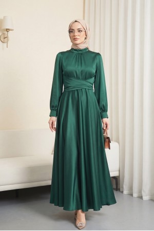 Beli Çapraz Bağlamalı Yuvarlak Yaka Saten Elbise -Zümrüt