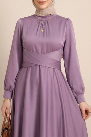 Beli Çapraz Bağlamalı Yuvarlak Yaka Saten Elbise  -G.Kurusu