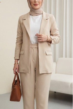 Crepe Suit with Double-Breasted Collar and Pocket Details - Beige
