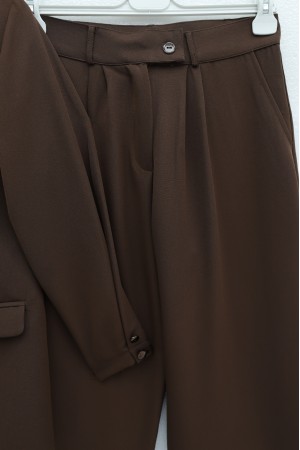 Tek Düğmeli Cep Detaylı Kruvaze Yaka Pantolonlu Krep Takım -Kahve