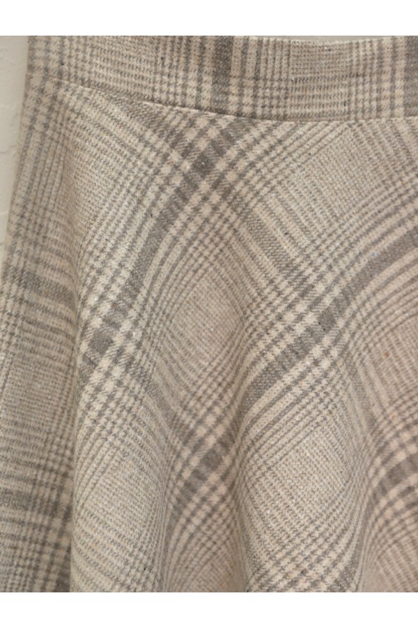 Square Patterned Zippered Cashmere Skirt -Mink color
