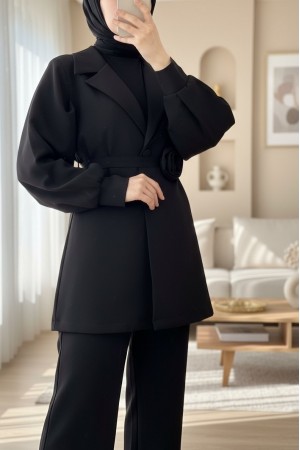 Kemeri Gül Detaylı Kruvaze Yaka Ceket Pantolon Takım  -Siyah