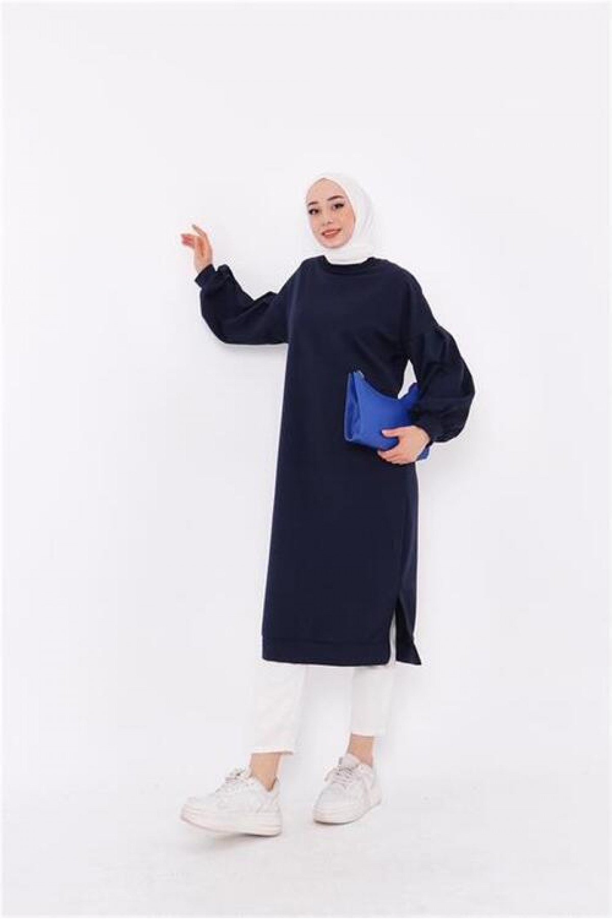 سويت شيرت هيرا الأساسي سادة بأكمام بالون متوسطة الطول detay görseli