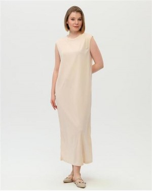 Defile İçlik Sade Basic Kolsuz Elbise 