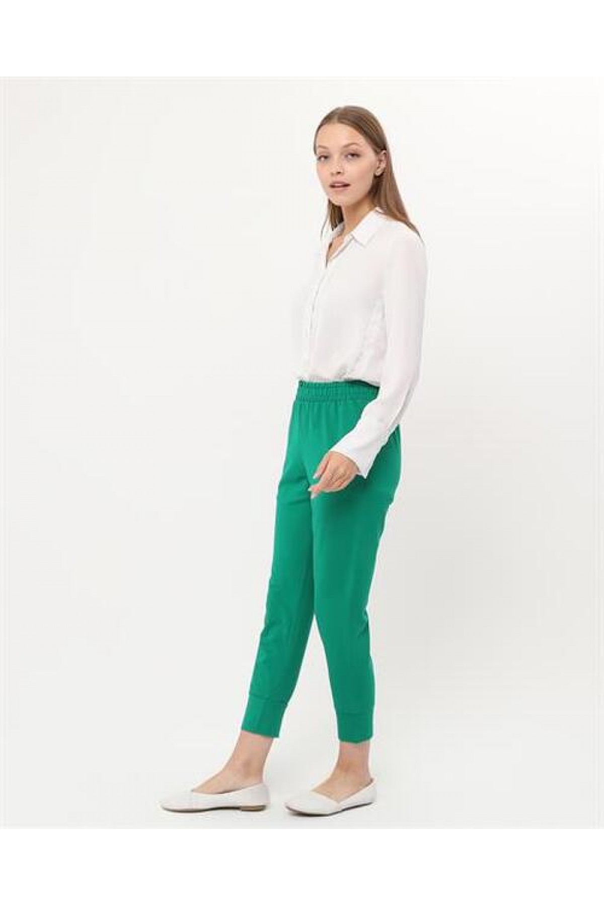 Step Pants with Cuffed Legs and Elastic Waistband