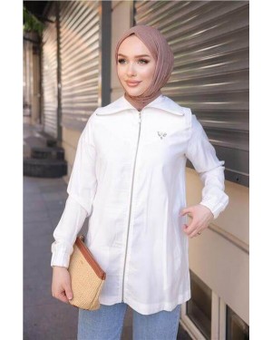 جاكيت أساسي بسيط بسحاب مزين بتفاصيل حجرية رائعة