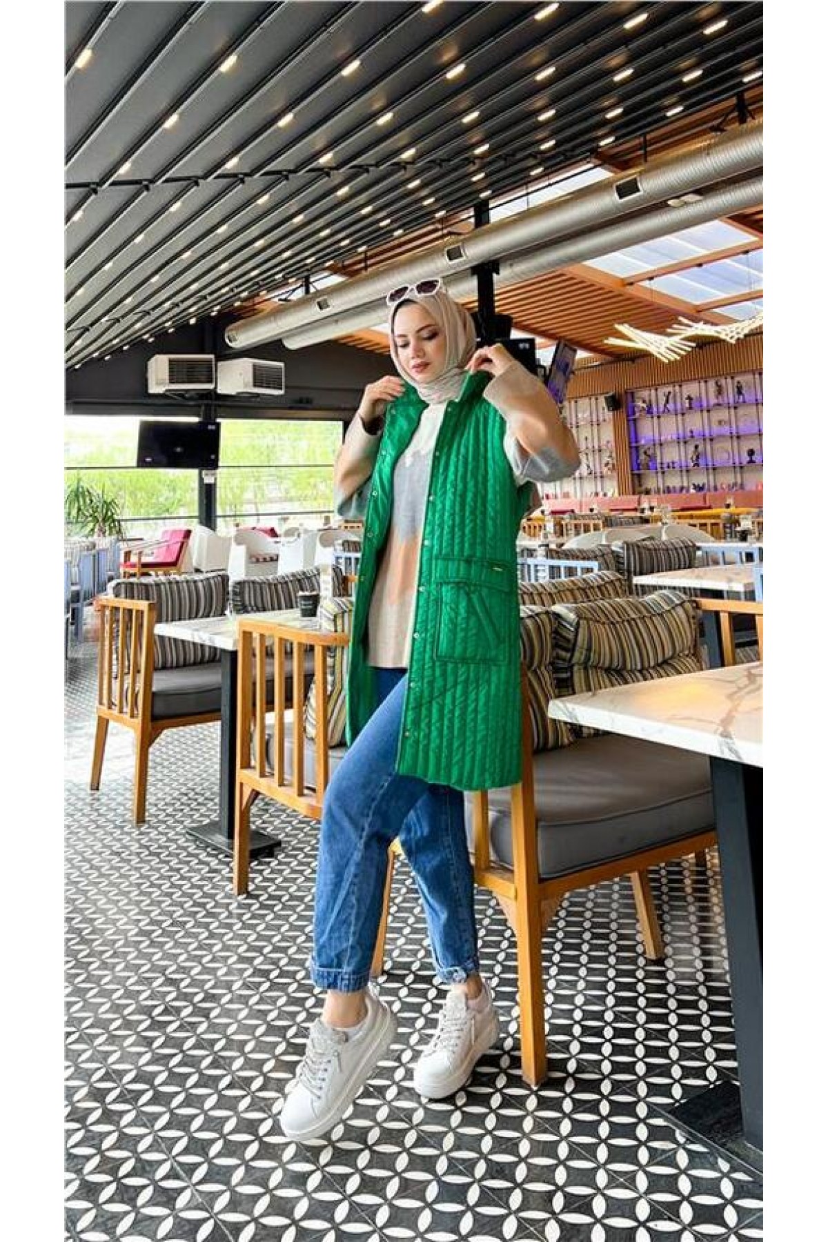 Ahenk Quilted Sleeveless Vest with Pockets
