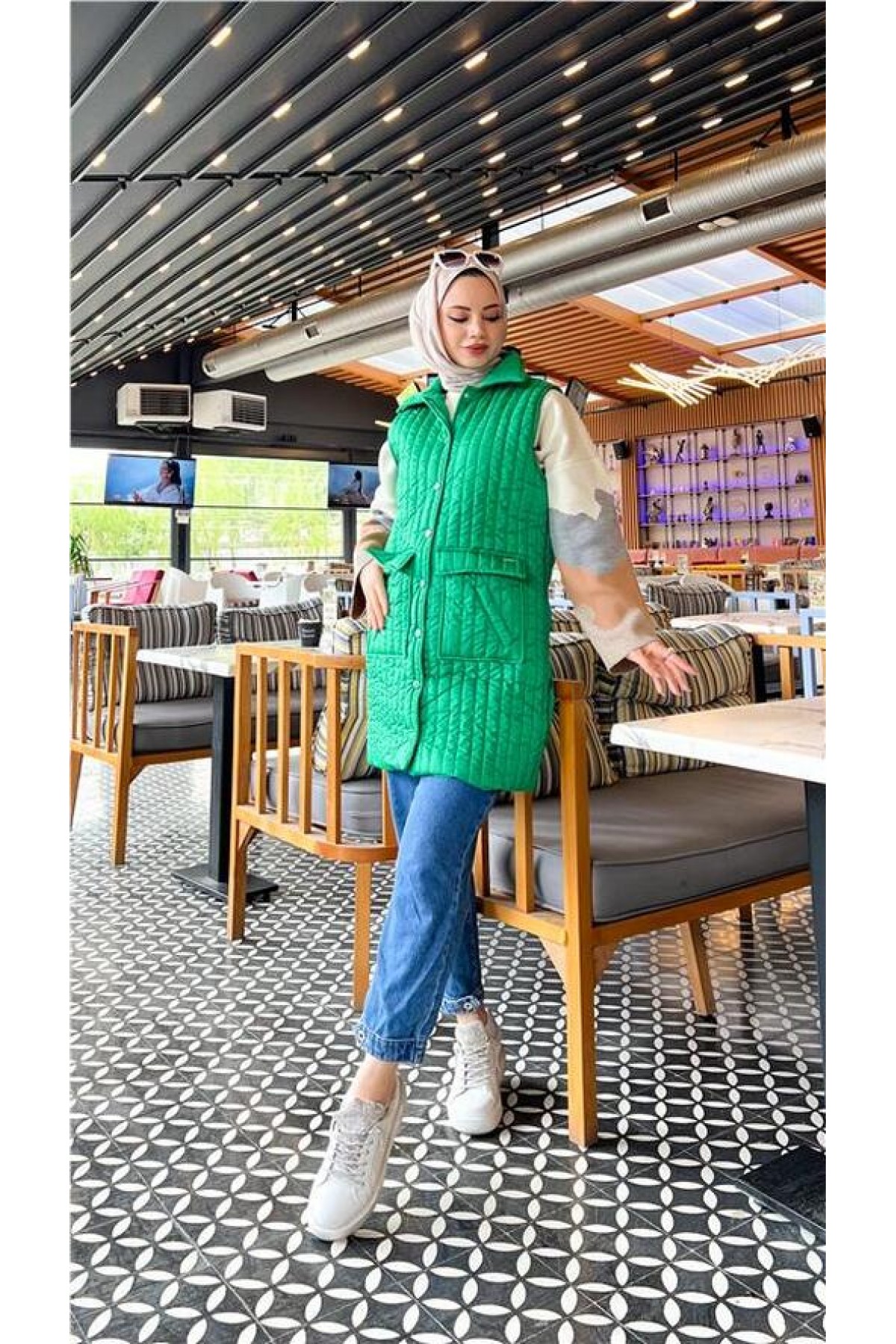 Ahenk Quilted Sleeveless Vest with Pockets detay görseli