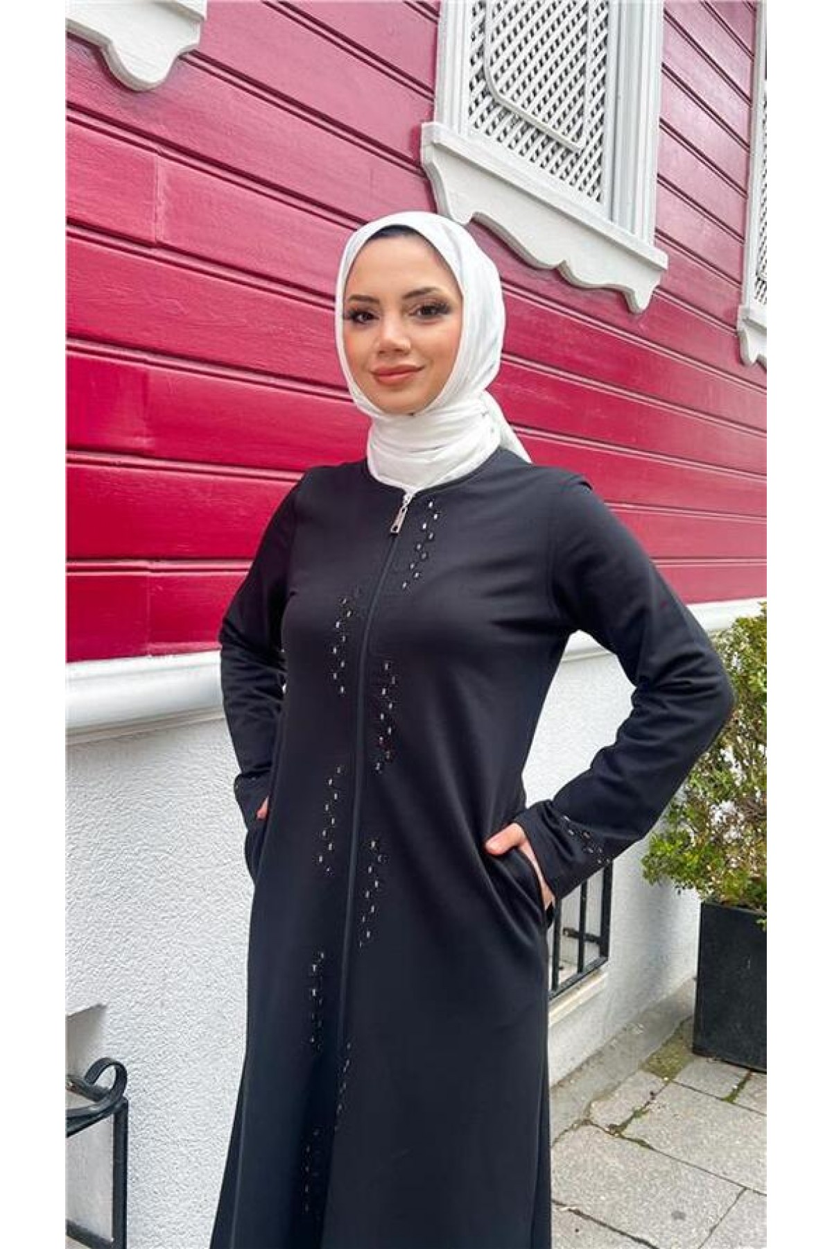 Crew Neck Long Cotton Abaya with Zipper and Side Pockets