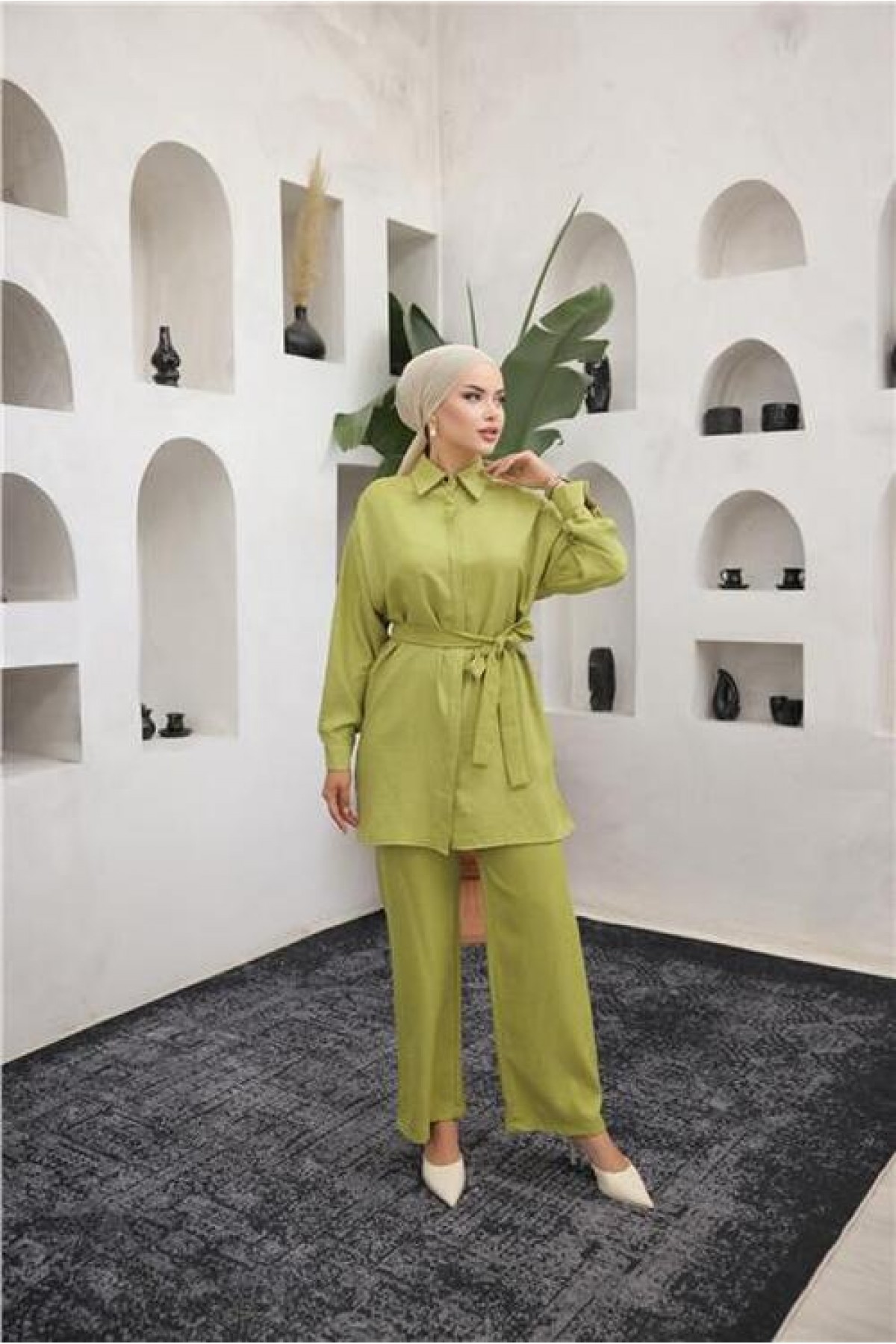 Shirt Collar Belt Detail Two-Piece Set