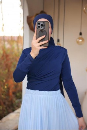 Boğazlı Uzun Kollu Sade Bluz 