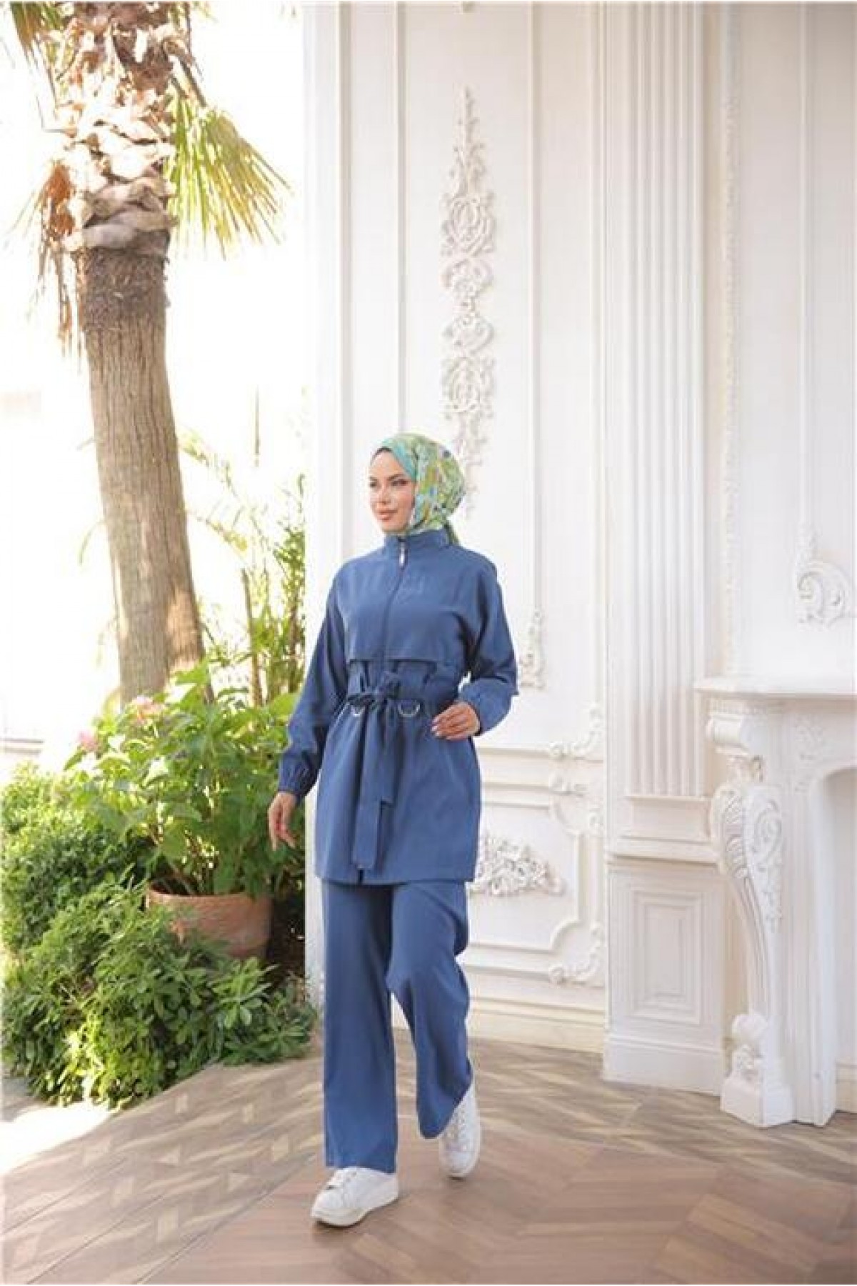 Fisherman Collar Two-Piece Hijab Tracksuit Set with Drawstring Waist and Zipper