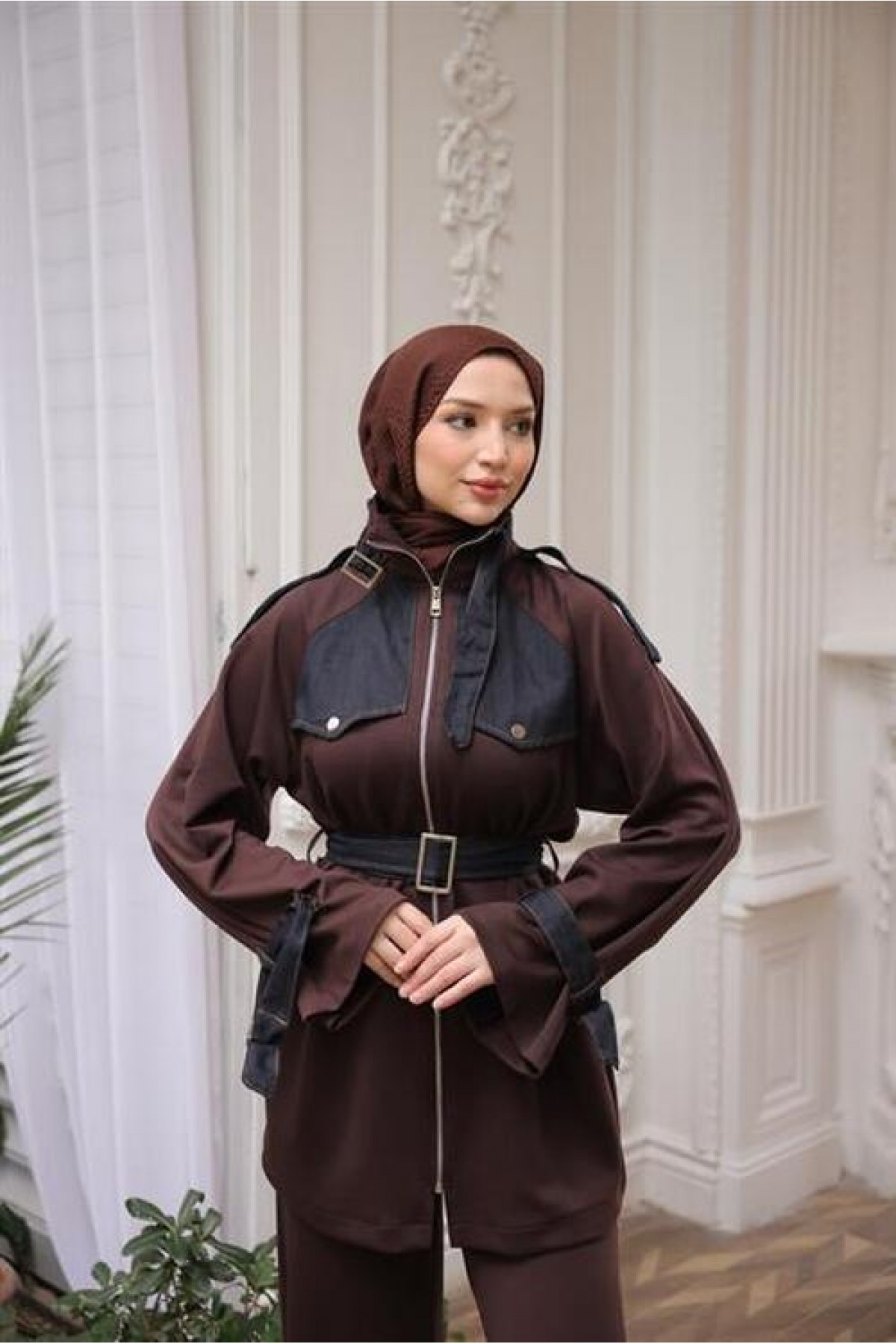 Two-Piece Hijab Tracksuit Set with Zipper and Buckle Detail at Waist detay görseli