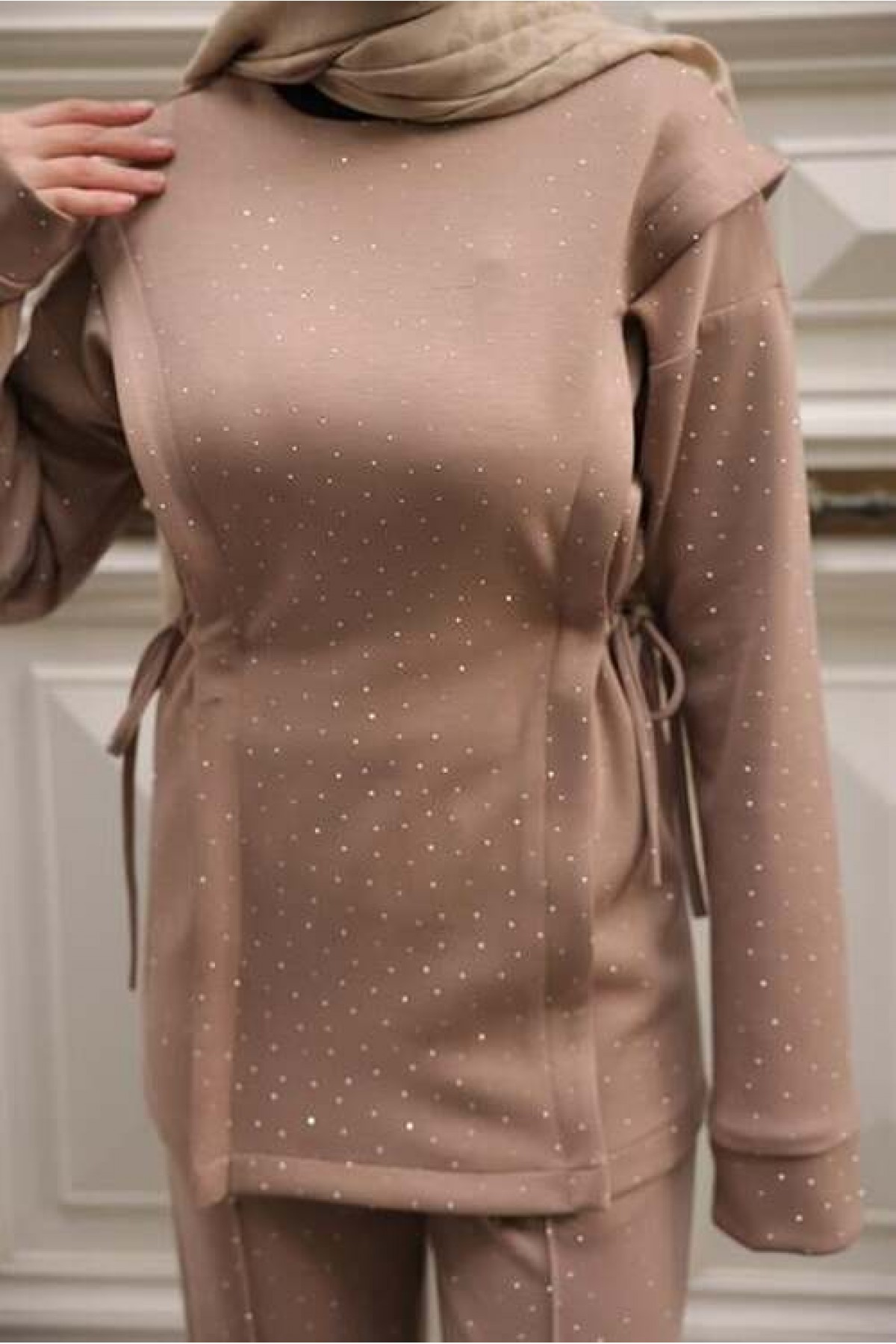 Lace-up Belt Detailed Two-Piece Hijab Tracksuit Set with Rhinestones