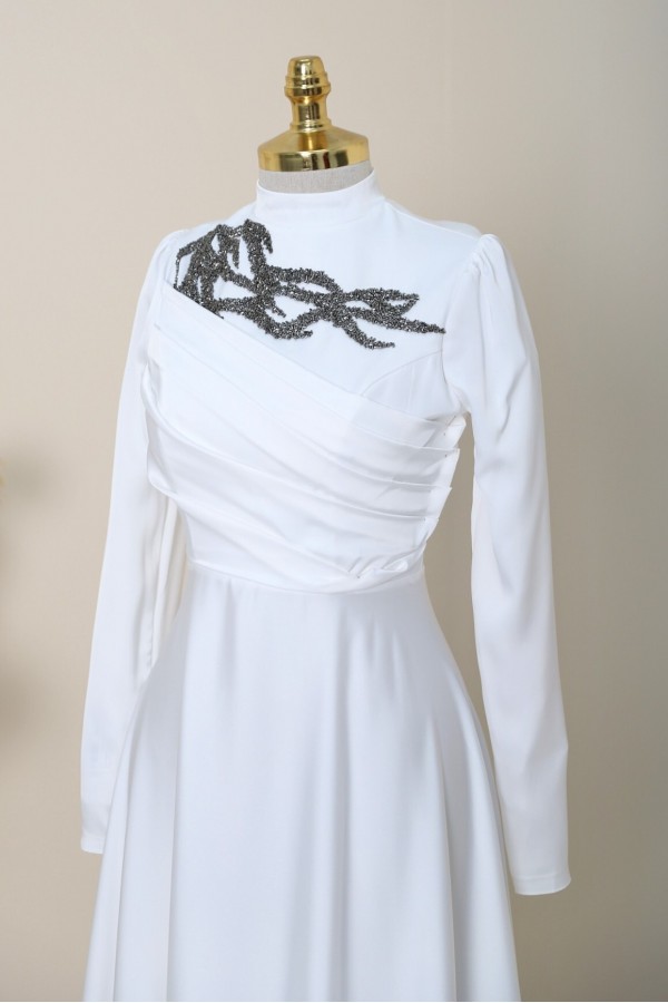 Stone Collar Draped Evening Dress -White