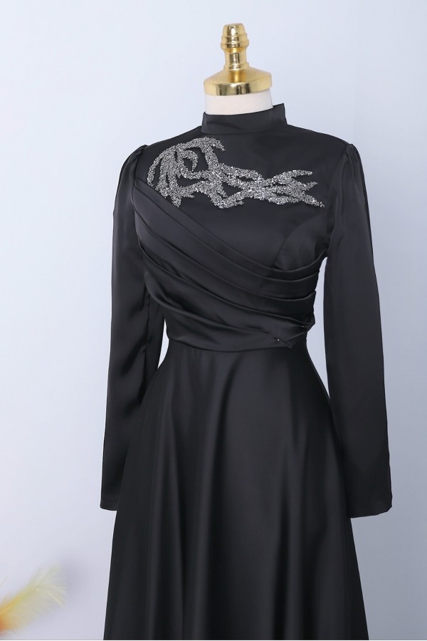 Stone Collar Draped Evening Dress -Black