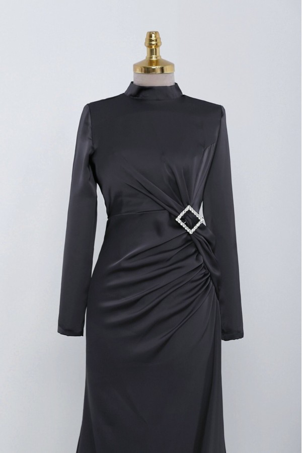 Side Pleated Stone Taka Detailed Satin Evening Dress -Black