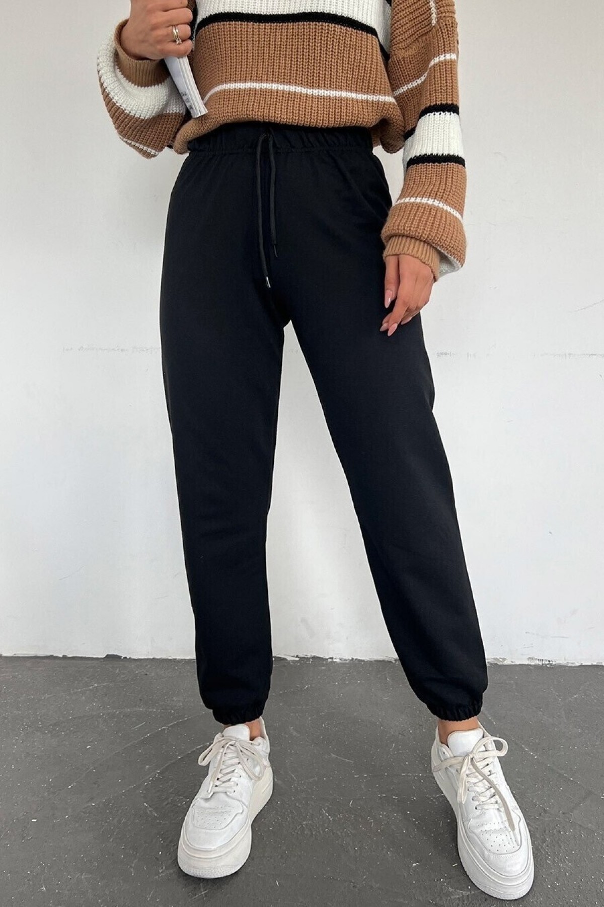 Lace-Up Waist Sweatpants -Black