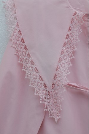 Dantelli Geniş Yakalı Bağcıklı Kolu Lastikli Poplin Gömlek -Pembe