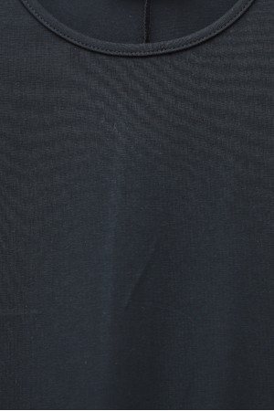 قميص داخلي طويل بدون أكمام من ماركة Supreme -أسود