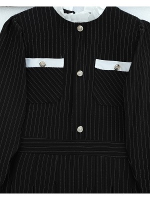 Omzu Vatkalı Kolu Bağcıklı Düğme Detaylı Cepli Pliseli Elbise -Siyah