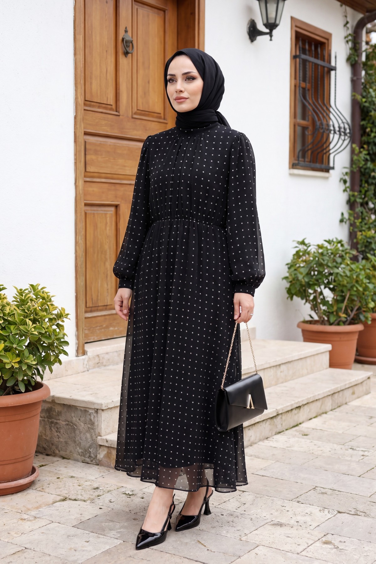 Astarlı Beli Lastikli Puantiye Desenli Uzun Şifon Elbise -Siyah